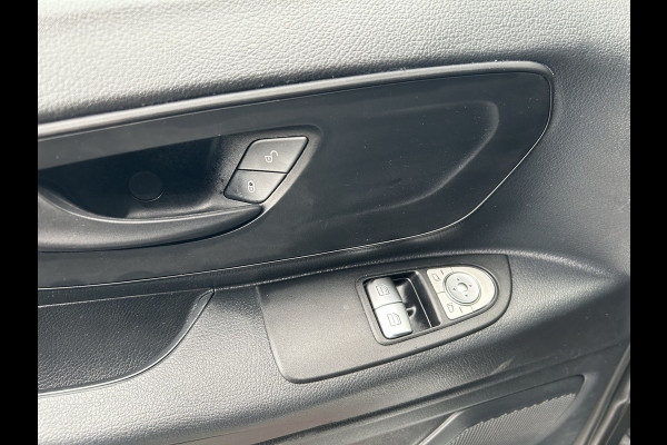 Mercedes-Benz Vito 116 CDI L3 Pro 2500KG Trekhaak / MBUX / Camera / Navigatie / Cruise control / Airco / Achterdeuren