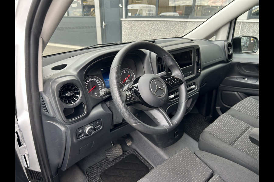 Mercedes-Benz Vito 116 CDI L3 Pro 2500KG Trekhaak / MBUX / Camera / Navigatie / Cruise control / Airco / Achterdeuren