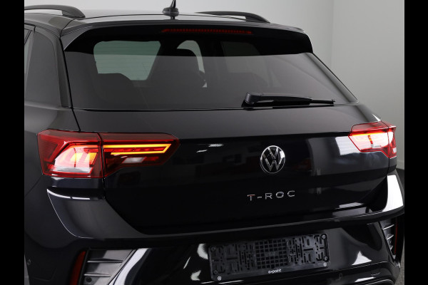 Volkswagen T-Roc 1.0 TSI R-Line 110PK | Blackstyle | Navigatie via app | Stoelverwarming | Keyless entry |