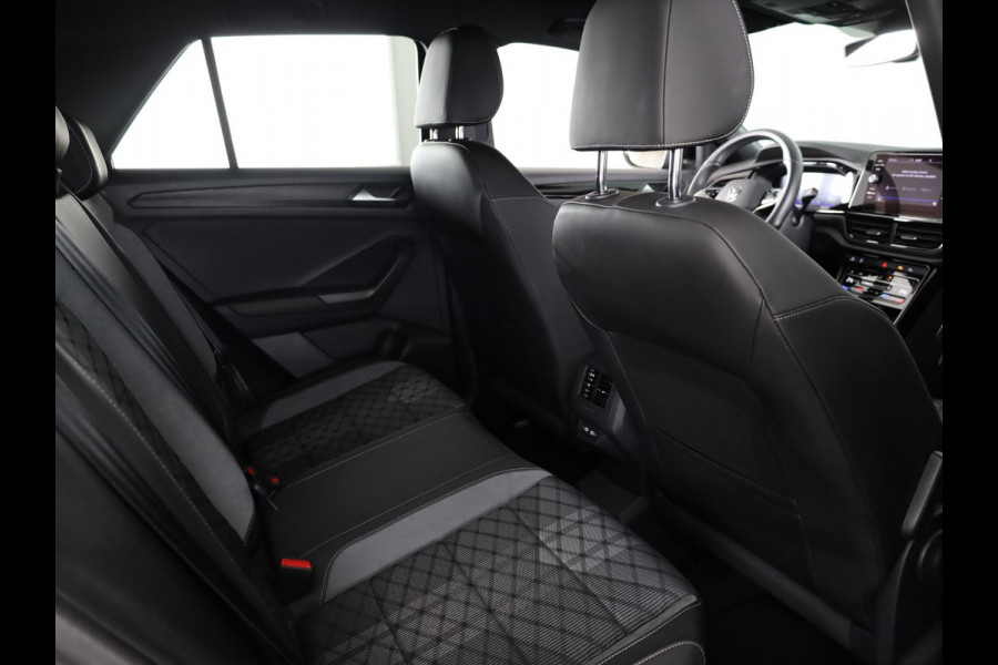 Volkswagen T-Roc 1.0 TSI R-Line 110PK | Blackstyle | Navigatie via app | Stoelverwarming | Keyless entry |