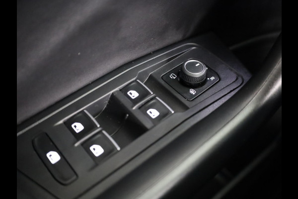 Volkswagen T-Roc 1.0 TSI R-Line 110PK | Blackstyle | Navigatie via app | Stoelverwarming | Keyless entry |