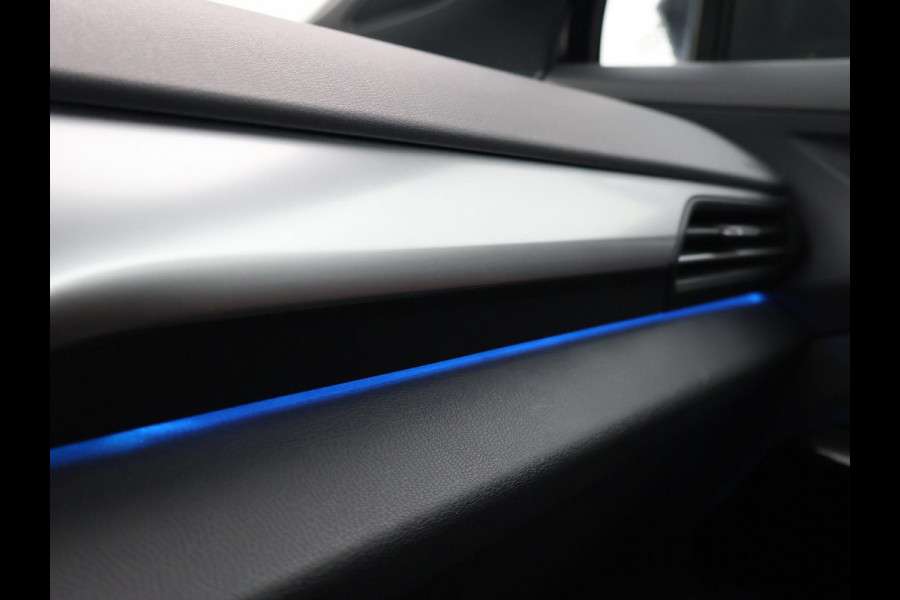 Volkswagen ID.4 First 77 kWh 1st EDITION + WEGKL. TREKHAAK | 20 INCH | CAMERA | STOELVERW. | APPLE CARPLAY