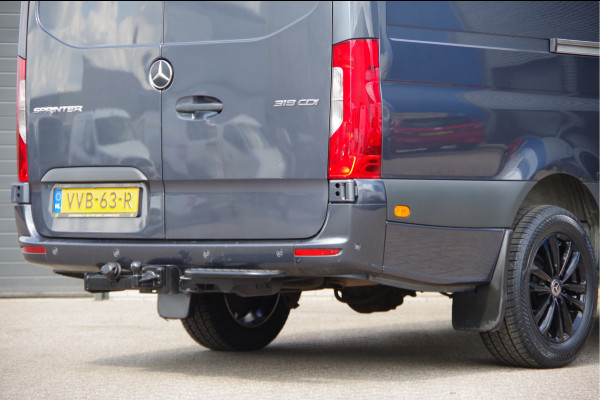 Mercedes-Benz Sprinter 319 3.0 CDI V6 L3H2 AUT. LED, LEDER, 3.5T TREKHAAK, CRUISE, MBUX, CAMERA, STANDKACHEL, CLIMA, APPLE CARPLAY/ANDROID AUTO, PARKEE