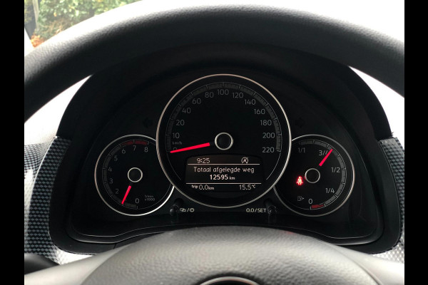 Volkswagen up! 1.0 RIJKLAAR! | Airco, Bluetooth, DAB Radio, El. Ramen | NAP |