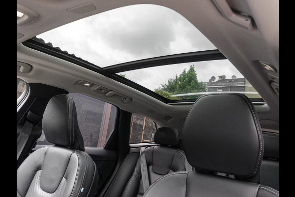 Volvo XC60 2.0 T8 Plug-in hybrid AWD ULTRA Dark (335kW/455PK) FULL OPTION (PANO / TREKH) ** 1e EIG - Ex VOLVO ** INFORMEER OOK NAAR ONZE AANTREKKELIJKE FINANCIAL-LEASE TARIEVEN **