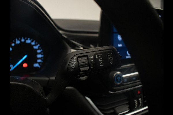 Ford Fiesta 1.1 Sport (APPLE CARPLAY,NAVI,LED,PDC,LANE ASSIST,DAB,BLUETOOTH,SPORTSTOELEN,LM VELGEN,NIEUWE APK,NETTE STAAT)