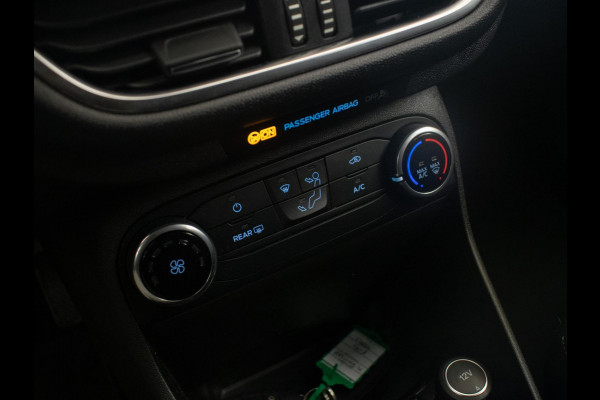 Ford Fiesta 1.1 Sport (APPLE CARPLAY,NAVI,LED,PDC,LANE ASSIST,DAB,BLUETOOTH,SPORTSTOELEN,LM VELGEN,NIEUWE APK,NETTE STAAT)
