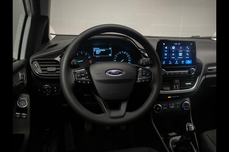 Ford Fiesta 1.1 Sport (APPLE CARPLAY,NAVI,LED,PDC,LANE ASSIST,DAB,BLUETOOTH,SPORTSTOELEN,LM VELGEN,NIEUWE APK,NETTE STAAT)