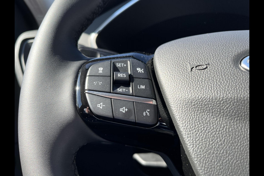 Ford Kuga 2.5 PHEV Titanium 243pk | Nieuw model | Adaptive cruise control | Winter pack | 2.100 kg trekgewicht | Garantie tot januari 2028 of 100.000 KM