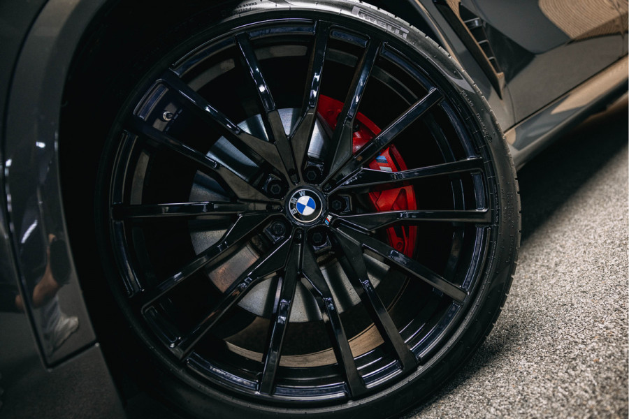 BMW X5 xDrive50e | Luxe stoelen | Luchtvering | Dravit Grau | Trekhaak | Stuur en stoelverwarming | Harman/Kardon |