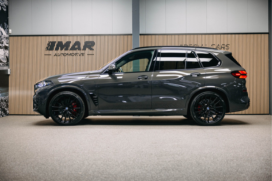 BMW X5 xDrive50e | Luxe stoelen | Luchtvering | Dravit Grau | Trekhaak | Stuur en stoelverwarming | Harman/Kardon |