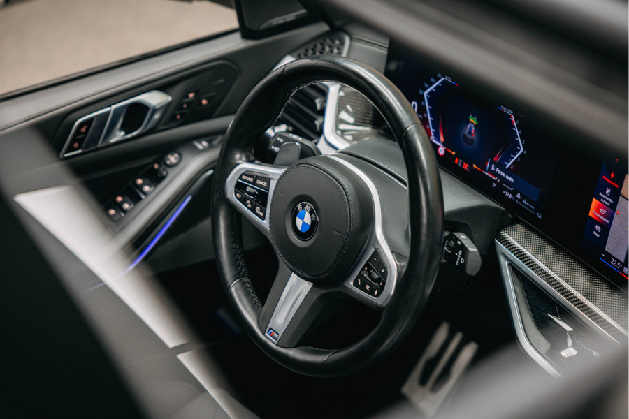 BMW X5 xDrive50e | Luxe stoelen | Luchtvering | Dravit Grau | Trekhaak | Stuur en stoelverwarming | Harman/Kardon |