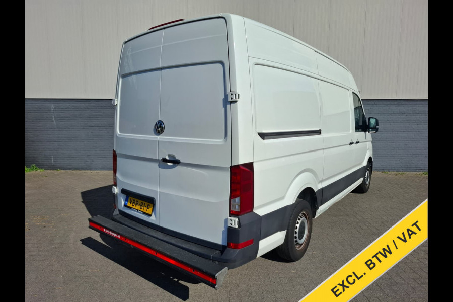 Volkswagen Crafter 35 2.0TDI L3H3 3-Persoons Navi Airco Cruise Control Verwarmbare Voorruit Regensensor Pdc Schuifdeur Betonplex vloer Wandbetimmering Highline Euro 6 Diverse beschadigingen rondom