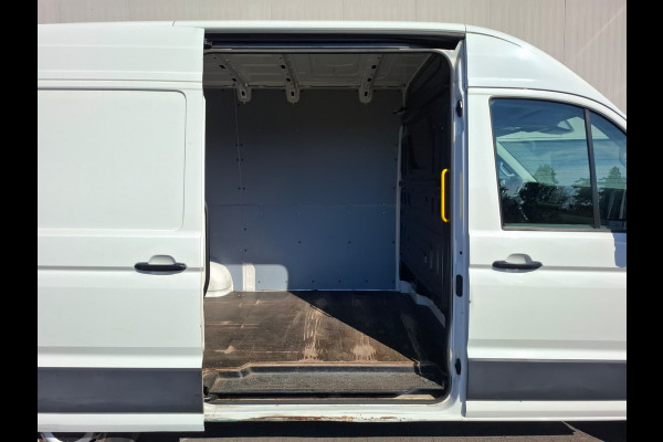 Volkswagen Crafter 35 2.0TDI L3H3 3-Persoons Navi Airco Cruise Control Verwarmbare Voorruit Regensensor Pdc Schuifdeur Betonplex vloer Wandbetimmering Highline Euro 6 Diverse beschadigingen rondom