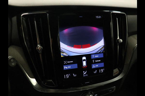 Volvo V60 2.0 B3 Inscription [TREKHAAK INKLAPBAAR, MEMORY SEAT, HARMAN/KARDON, APPLE CARPLAY, ANDROID, STUURVERWARMING, CAMERA, ADAPTIVE CRUISE, STOELVERWARMING, VOL LEDER, PDC V+A, CLIMATE, NIEUWSTAAT]