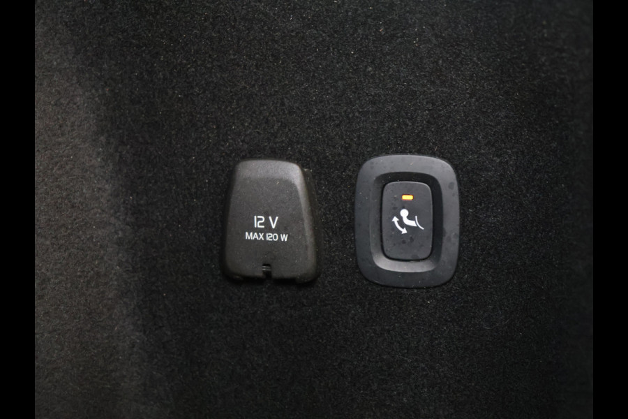 Volvo V60 2.0 B3 Inscription [TREKHAAK INKLAPBAAR, MEMORY SEAT, HARMAN/KARDON, APPLE CARPLAY, ANDROID, STUURVERWARMING, CAMERA, ADAPTIVE CRUISE, STOELVERWARMING, VOL LEDER, PDC V+A, CLIMATE, NIEUWSTAAT]
