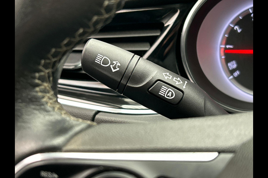 Opel Insignia Grand Sport 1.5 Turbo Innovation * Origineel Nederlands * Carplay Navigatie Camera Leder Climate-control Cruise