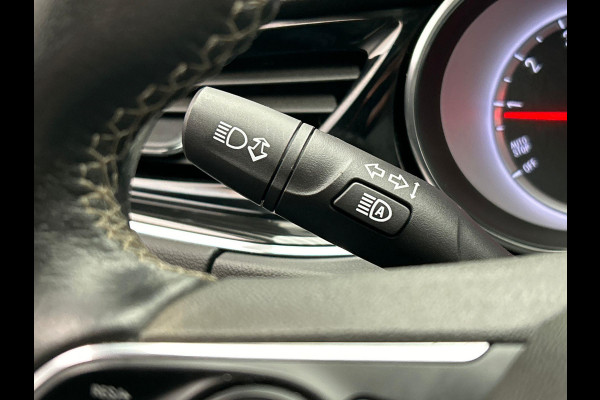 Opel Insignia Grand Sport 1.5 Turbo Innovation * Origineel Nederlands * Carplay Navigatie Camera Leder Climate-control Cruise