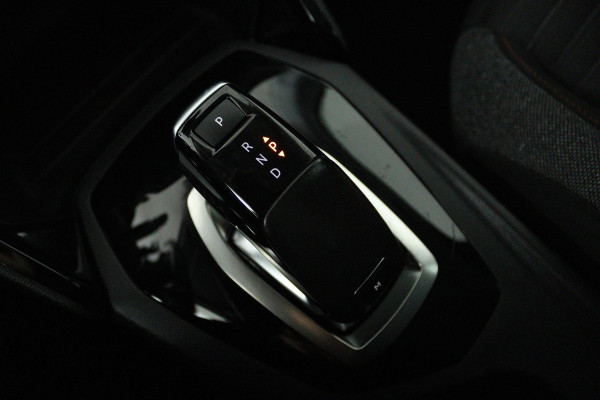 Peugeot 2008 1.2 PureTech Active (STOELVERWARMING, ACHTERUITRIJCAMERA, CRUISE CONTROL, SENSOREN, AUTOMAAT, LANE-ASSIST)