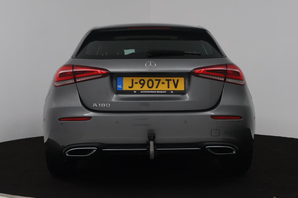 Mercedes-Benz A-Klasse 180 Business Solution Luxury (PANORAMADAK, TREKHAAK, STOELVERWARMING, ELEKTR STOELEN, SFEERVERLICHTING)
