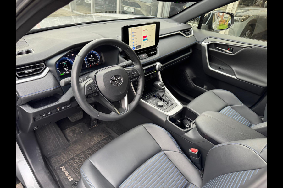 Toyota RAV4 2.5 Hybrid AWD Bi-Tone | Stoel + stuurverwarming, Elektrische achterklep, Apple carplay/Android auto, Groot scherm