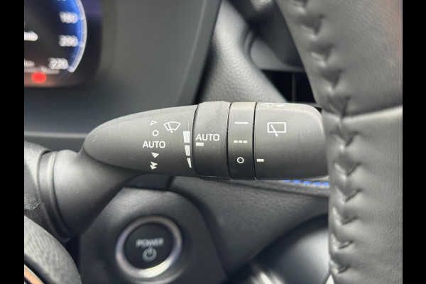 Toyota RAV4 2.5 Hybrid AWD Bi-Tone | Stoel + stuurverwarming, Elektrische achterklep, Apple carplay/Android auto, Groot scherm