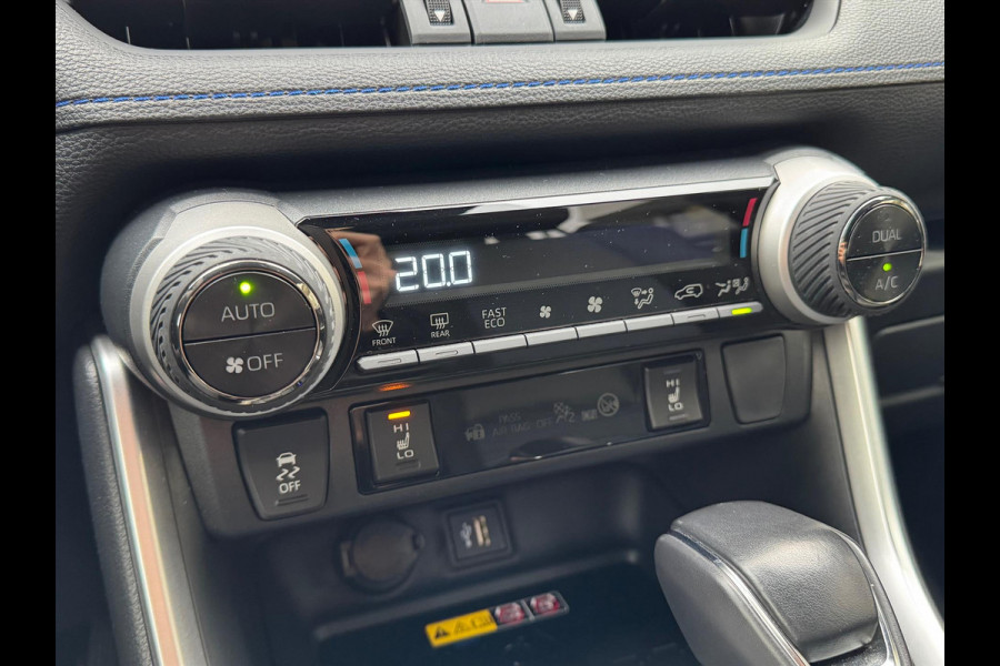 Toyota RAV4 2.5 Hybrid AWD Bi-Tone | Stoel + stuurverwarming, Elektrische achterklep, Apple carplay/Android auto, Groot scherm
