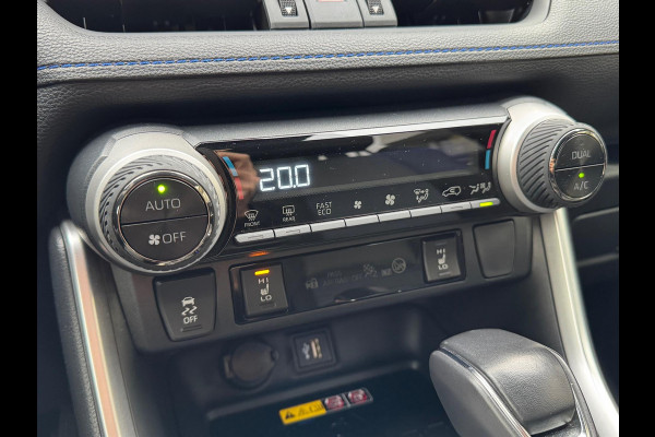 Toyota RAV4 2.5 Hybrid AWD Bi-Tone | Stoel + stuurverwarming, Elektrische achterklep, Apple carplay/Android auto, Groot scherm