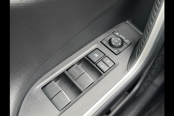 Toyota RAV4 2.5 Hybrid AWD Bi-Tone | Stoel + stuurverwarming, Elektrische achterklep, Apple carplay/Android auto, Groot scherm