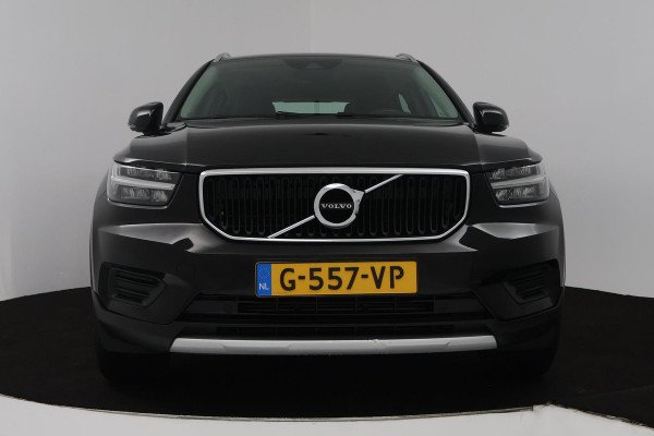 Volvo XC40 1.5 T3 R-Design (TREKHAAK, DIGITALE COCKPIT, PARKEERSENSOREN, AUTOMAAT, NAVIGATIE CARPLAY)