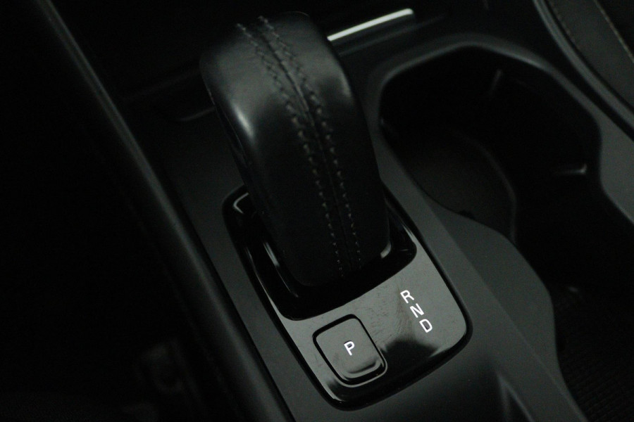 Volvo XC40 1.5 T3 R-Design (TREKHAAK, DIGITALE COCKPIT, PARKEERSENSOREN, AUTOMAAT, NAVIGATIE CARPLAY)