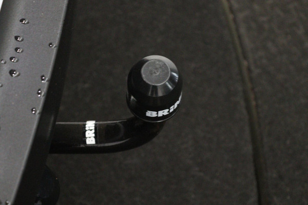 Volvo XC40 1.5 T3 R-Design (TREKHAAK, DIGITALE COCKPIT, PARKEERSENSOREN, AUTOMAAT, NAVIGATIE CARPLAY)