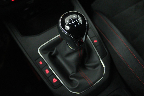 Seat Ibiza 1.0 TSI FR Business Intense (DIGITALE COCKPIT, NAVIGATIE, ACHTERUITRIJCAMERA, PARKEERSENSOREN, CRUISE CONTROL)