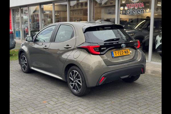 Toyota Yaris 1.5 Hybrid Dynamic | Eerste eigenaar, Oxyde Bronze,16 inch, LED, Privacy Glass, Apple CarPlay/Android Auto, Weinig KM!