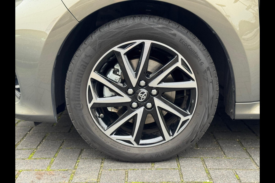 Toyota Yaris 1.5 Hybrid Dynamic | Eerste eigenaar, Oxyde Bronze,16 inch, LED, Privacy Glass, Apple CarPlay/Android Auto, Weinig KM!