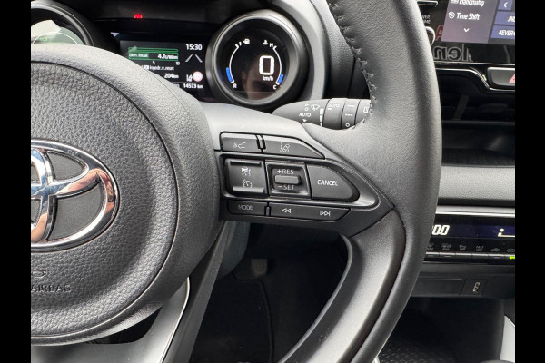 Toyota Yaris 1.5 Hybrid Dynamic | Eerste eigenaar, Oxyde Bronze,16 inch, LED, Privacy Glass, Apple CarPlay/Android Auto, Weinig KM!