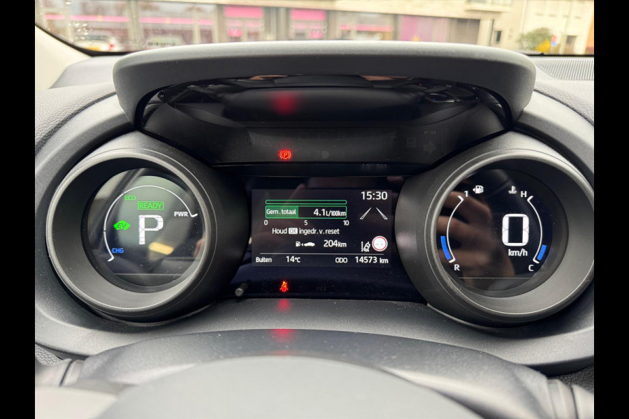 Toyota Yaris 1.5 Hybrid Dynamic | Eerste eigenaar, Oxyde Bronze,16 inch, LED, Privacy Glass, Apple CarPlay/Android Auto, Weinig KM!