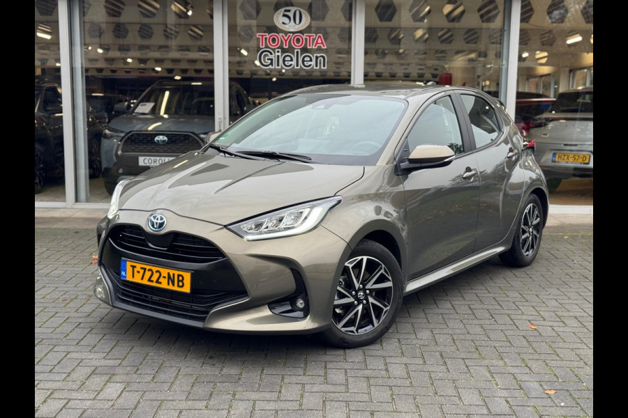 Toyota Yaris 1.5 Hybrid Dynamic | Eerste eigenaar, Oxyde Bronze,16 inch, LED, Privacy Glass, Apple CarPlay/Android Auto, Weinig KM!
