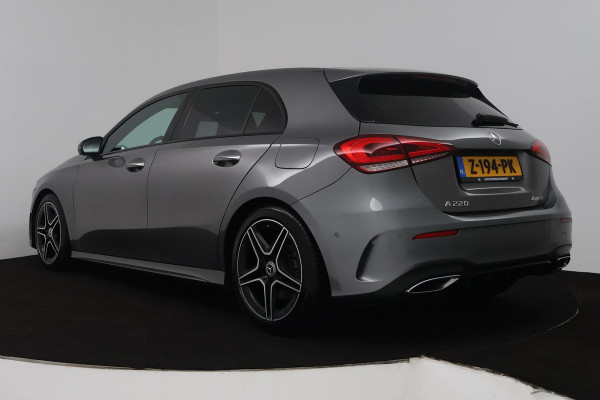 Mercedes-Benz A-Klasse 220 4MATIC Premium Plus (PANORAMADAK, SFEERVERLICHTING, STOELVERWARMING, BURMESTER, ACHTERUITRIJCAMERA)