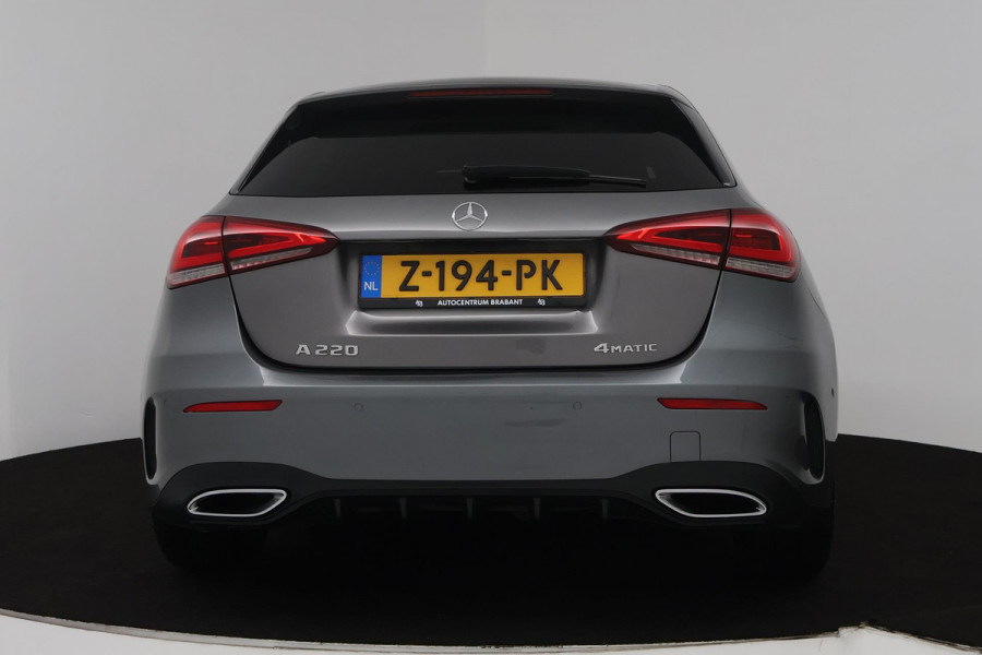 Mercedes-Benz A-Klasse 220 4MATIC Premium Plus (PANORAMADAK, SFEERVERLICHTING, STOELVERWARMING, BURMESTER, ACHTERUITRIJCAMERA)