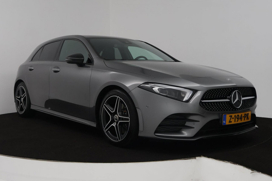 Mercedes-Benz A-Klasse 220 4MATIC Premium Plus (PANORAMADAK, SFEERVERLICHTING, STOELVERWARMING, BURMESTER, ACHTERUITRIJCAMERA)