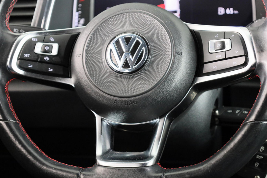 Volkswagen T-Roc 1.5 TSI Sport Business R-line 150 pk Automaat (DSG) | Navigatie | Achteruitrijcamera | Parkeersensoren | Adaptieve cruise control | Stoelverwarming |