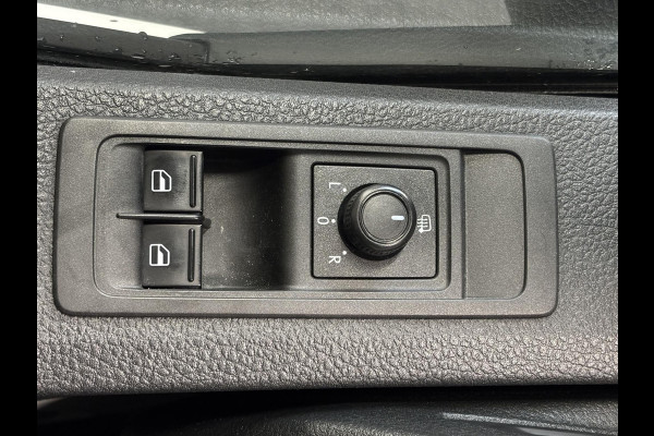Volkswagen Transporter T6 L2H1 102pk Dubbele cabine Airco Cruise control Trekhaak Euro6 Bluetooth