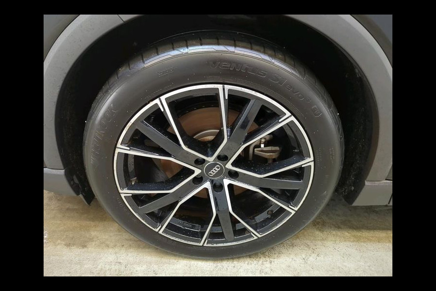 Audi Q4 e-tron 35 Launch edition 55 kWh | 170 PK | 92.639km |