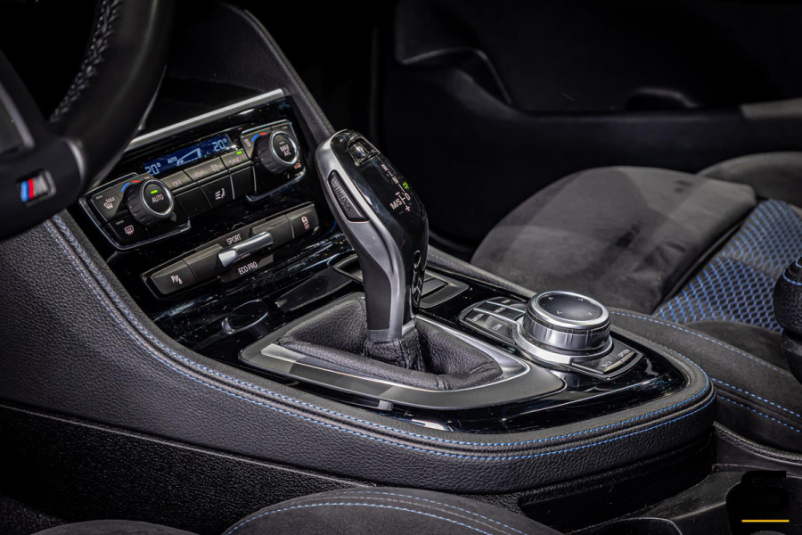 BMW 2 Serie Active Tourer 218i|M-sport|NAP|Cam|Pano|HIFI|Trek