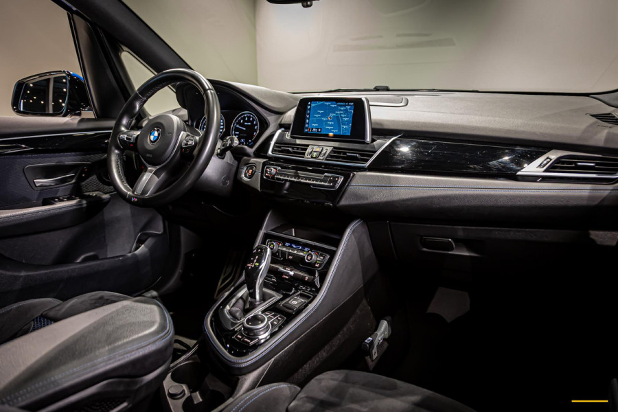 BMW 2 Serie Active Tourer 218i|M-sport|NAP|Cam|Pano|HIFI|Trek