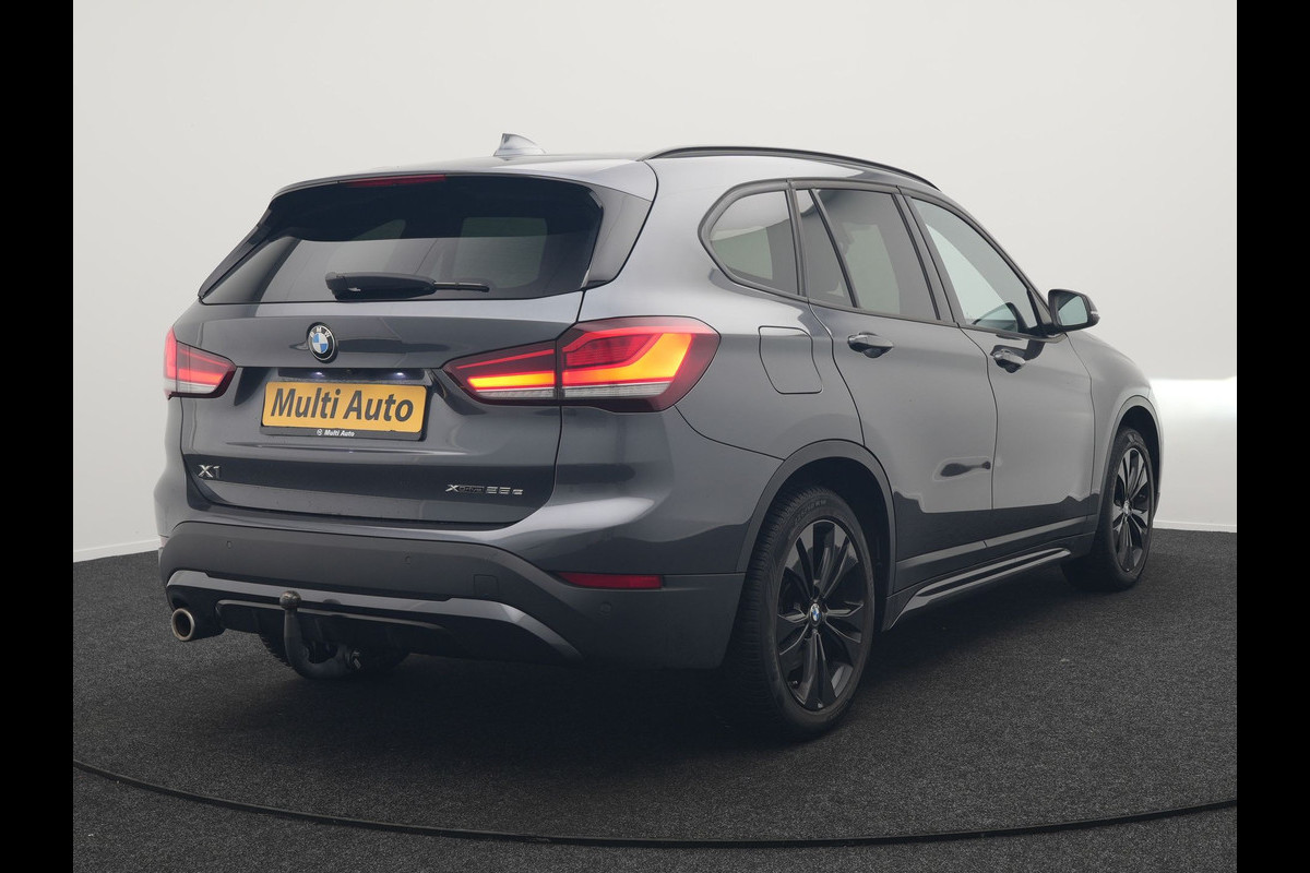 BMW X1 xDrive25e Sportline Plug In Hybrid 221pk Dealer O.H. PHEV | Trekhaak | Camera | Sfeerverlichting | Keyless | Sportstoelen Verwarmd | LED Koplampen | Cruise Control | Navigatie | DAB |