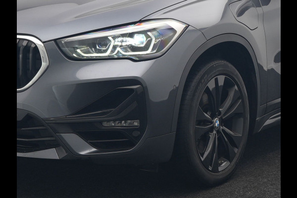 BMW X1 xDrive25e Sportline Plug In Hybrid 221pk Dealer O.H. PHEV | Trekhaak | Camera | Sfeerverlichting | Keyless | Sportstoelen Verwarmd | LED Koplampen | Cruise Control | Navigatie | DAB |