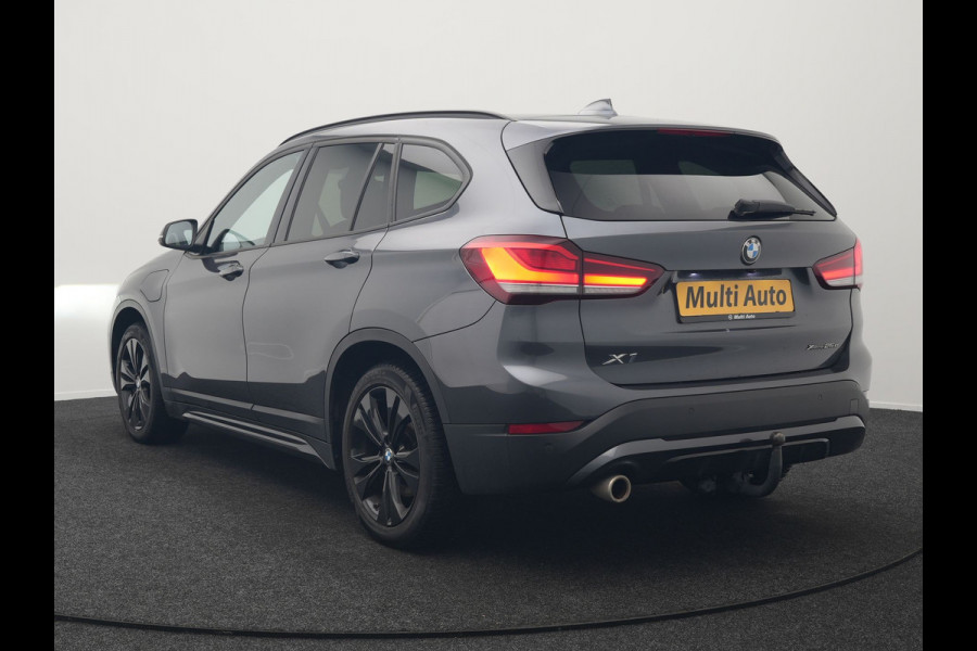 BMW X1 xDrive25e Sportline Plug In Hybrid 221pk Dealer O.H. PHEV | Trekhaak | Camera | Sfeerverlichting | Keyless | Sportstoelen Verwarmd | LED Koplampen | Cruise Control | Navigatie | DAB |