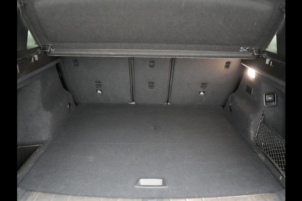 BMW X1 xDrive25e Sportline Plug In Hybrid 221pk Dealer O.H. PHEV | Trekhaak | Camera | Sfeerverlichting | Keyless | Sportstoelen Verwarmd | LED Koplampen | Cruise Control | Navigatie | DAB |